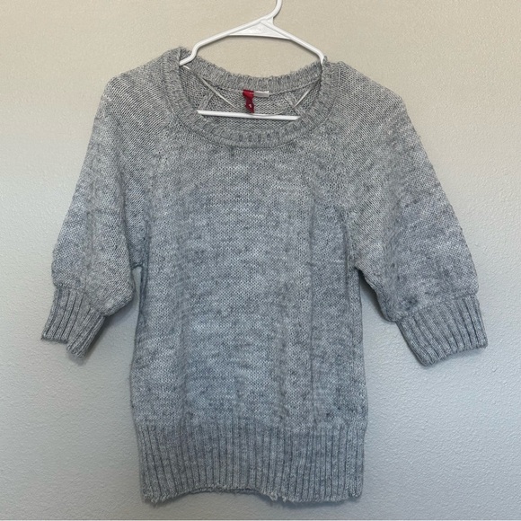 Divided Sweaters - Gray Women's Sweater with Puff Sleeves size 4